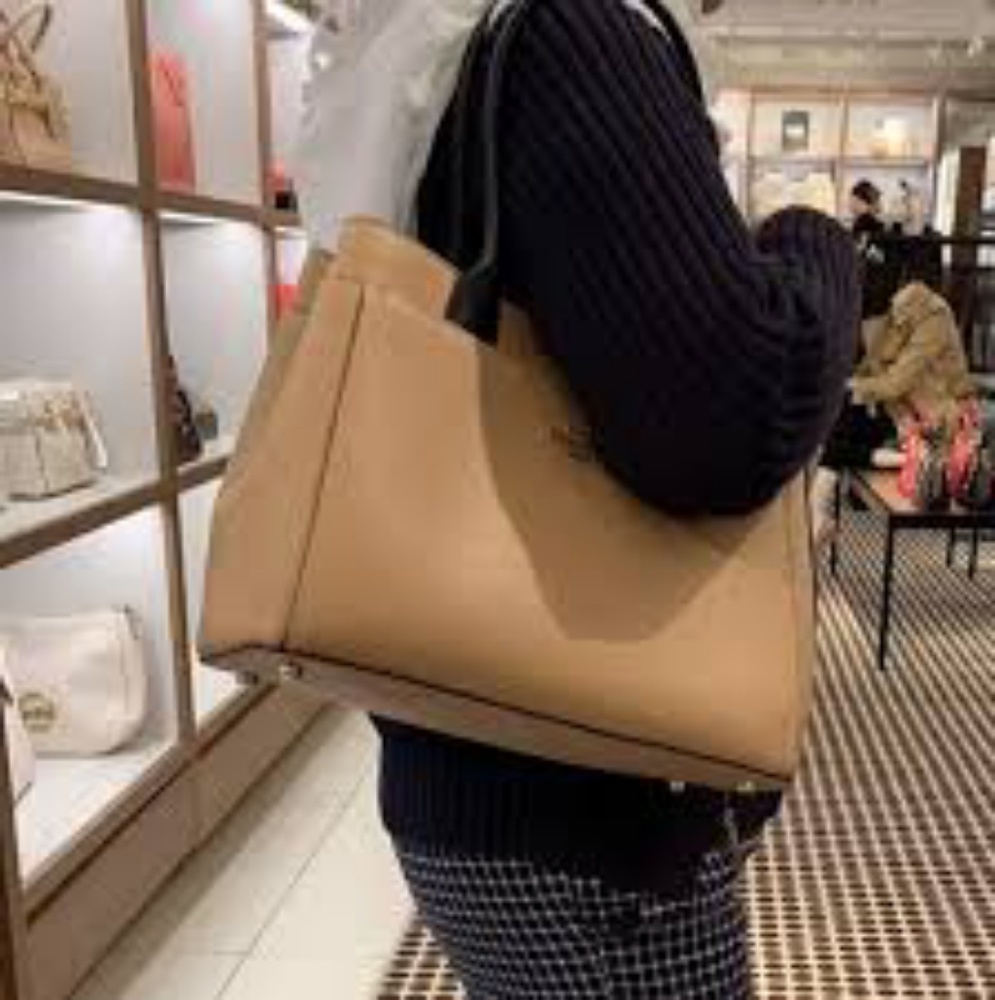 SOLD💕NWT Coach - Picture 3 of 7